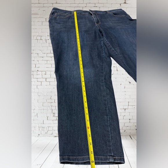 Westport Women's Blue Jeans Signature Fit SZ 14W Boyfriend - Picture 4 of 7